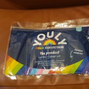 The Proudest DIY PET T Shirt Kit chasing rainbows size M NWT